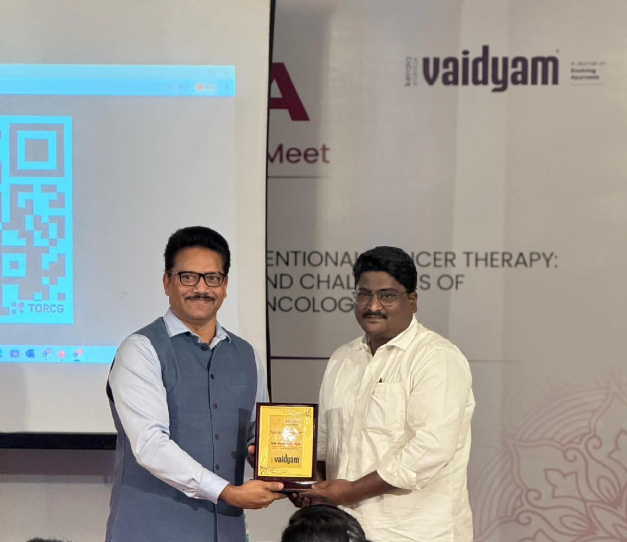 Dr. Ravindra Borade_Best Ayurvedic Dcotor in Pune